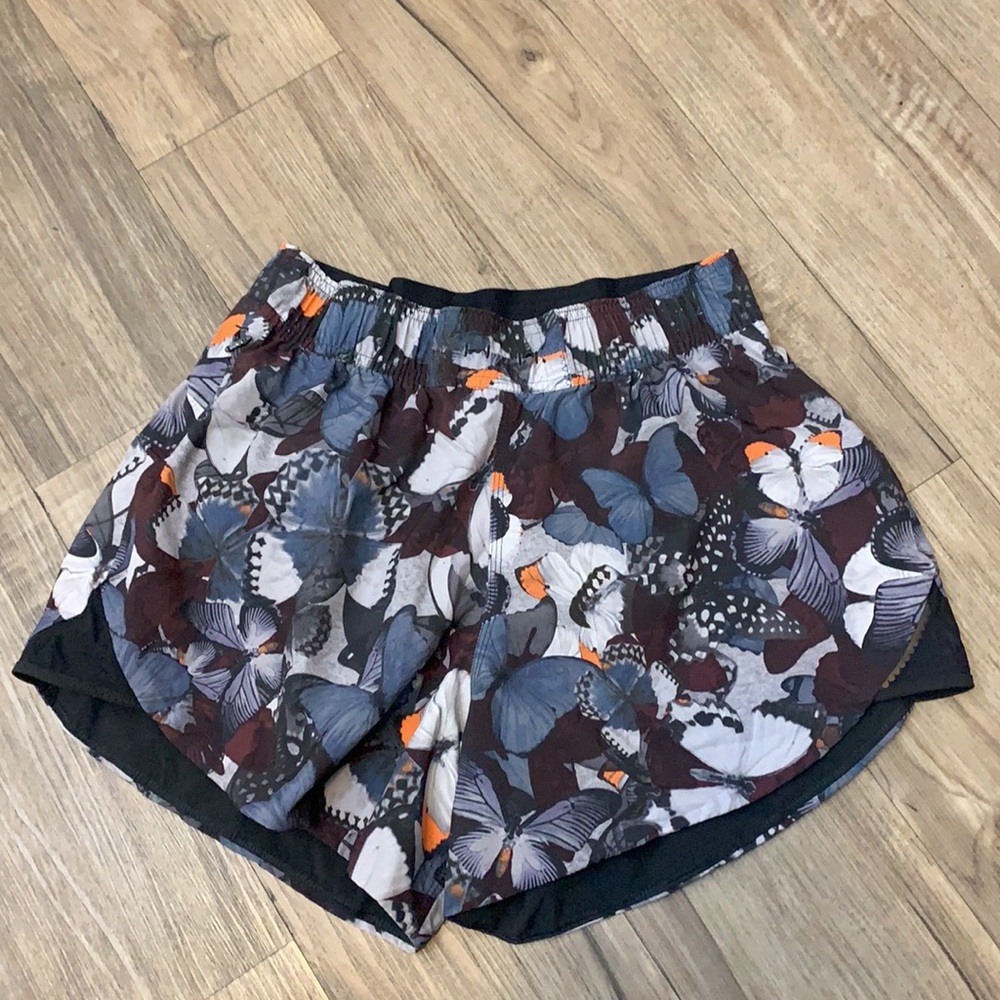 Gently used women’s Lululemon shorts